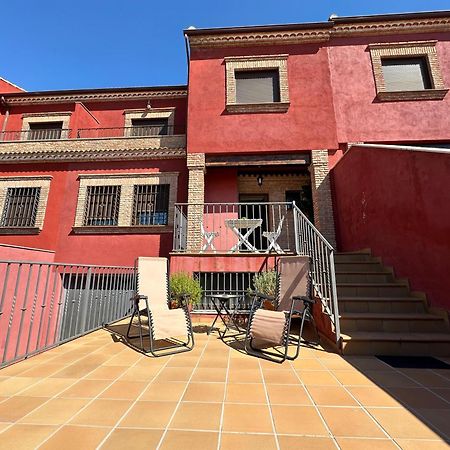 הוילה לינארס Casa Grande De Tres Plantas Con Parking Gratis מראה חיצוני תמונה