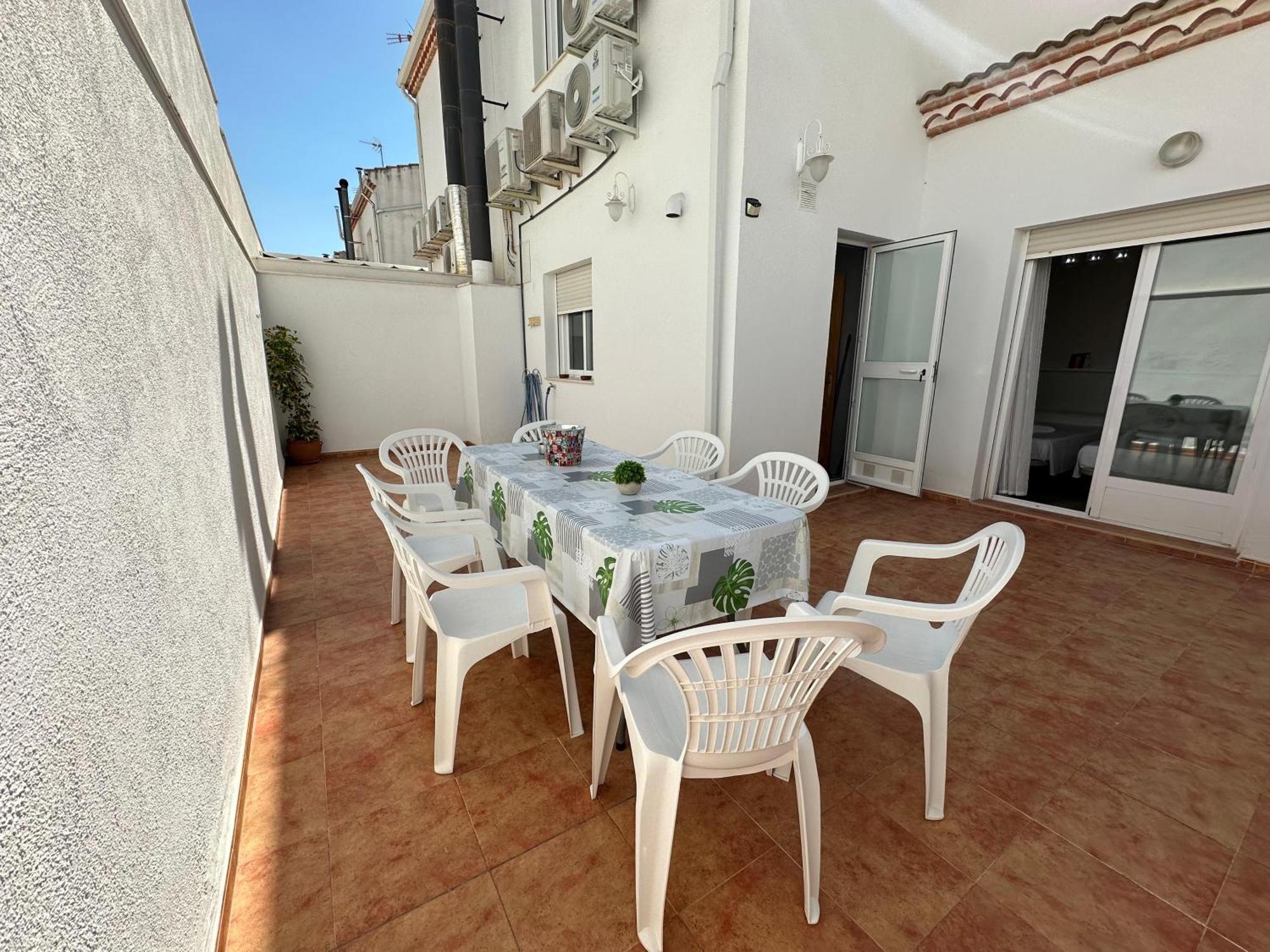 הוילה לינארס Casa Grande De Tres Plantas Con Parking Gratis מראה חיצוני תמונה